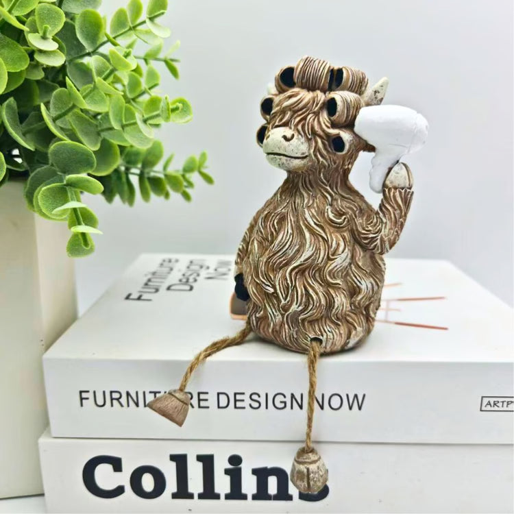 Fun Desktop Decoration, Creative Highland Cow Blowing Hair Statue Ornament for Home, Office, Living Room, Bathroom